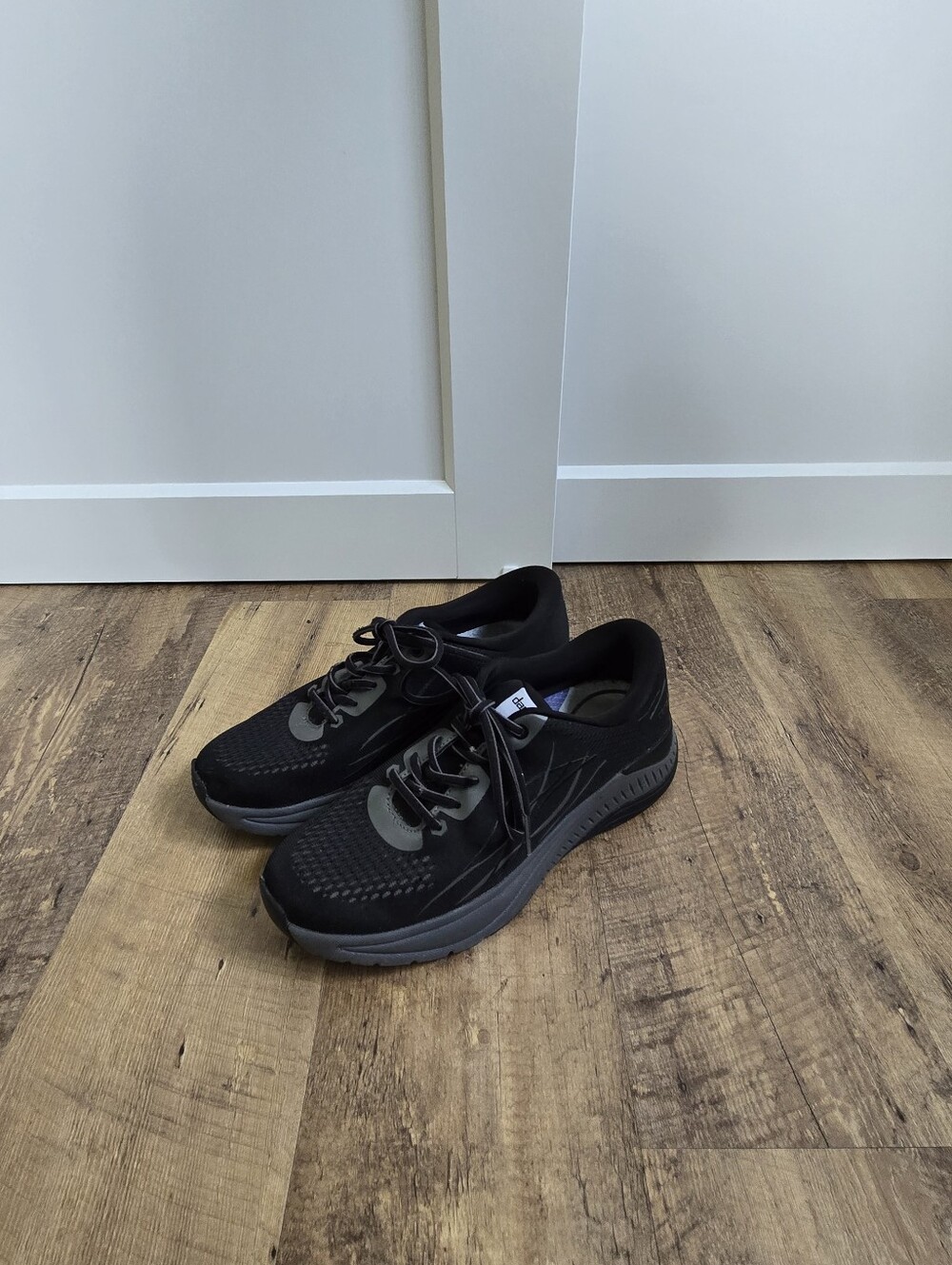 Dansko Pace Womens Black Size 40 Sneakers